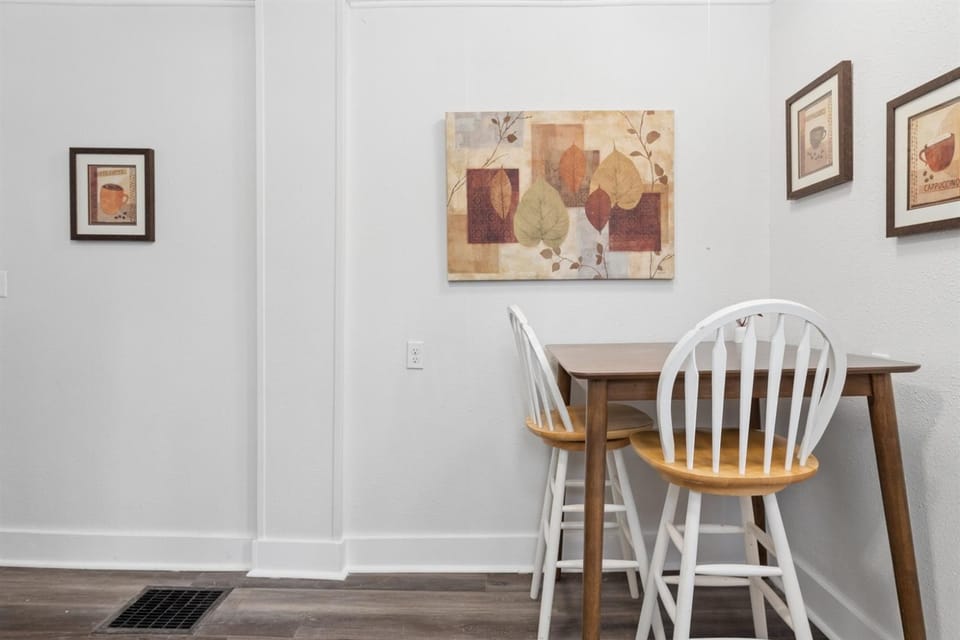 4BR Home Across from Como Lake - Evergreen House in Saint Paul