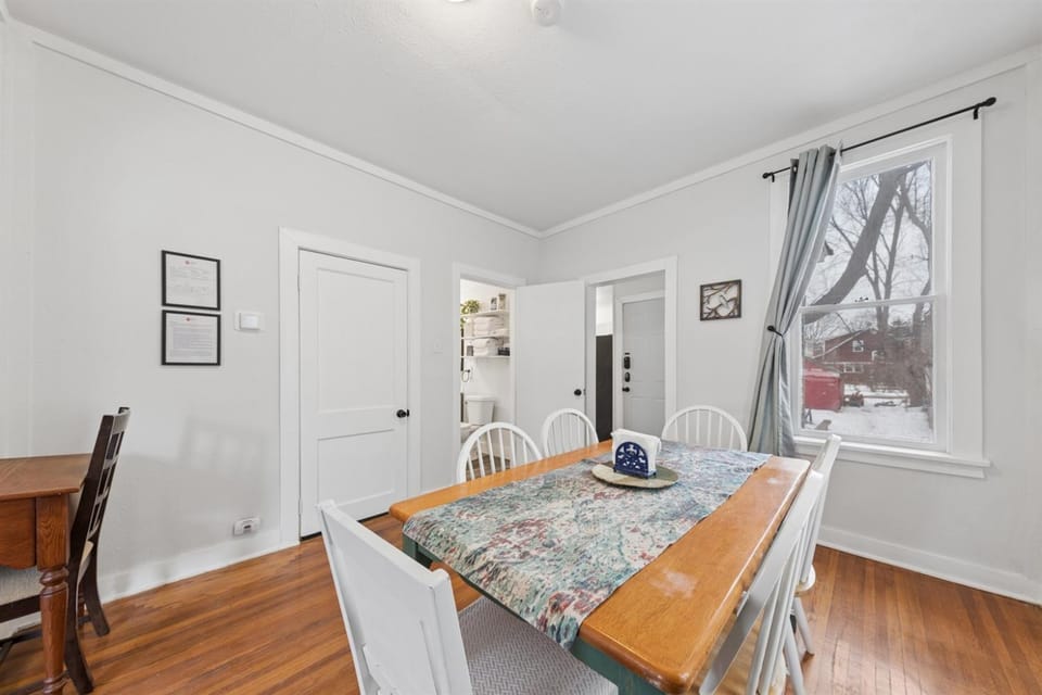 4BR Home Across from Como Lake - Evergreen House in Saint Paul