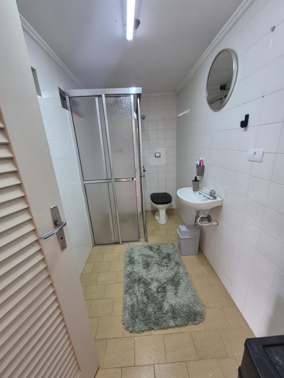 Shower, Bathroom, towels
