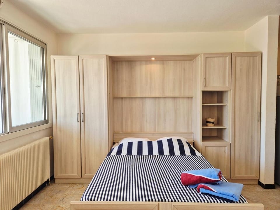 Bed, Bedroom, wardrobe