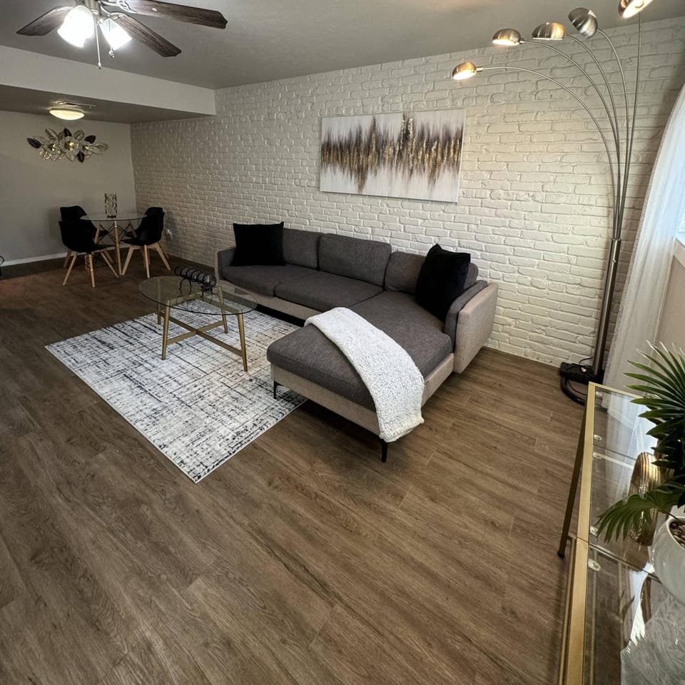 CL Dallas J1 Apartment in Dallas