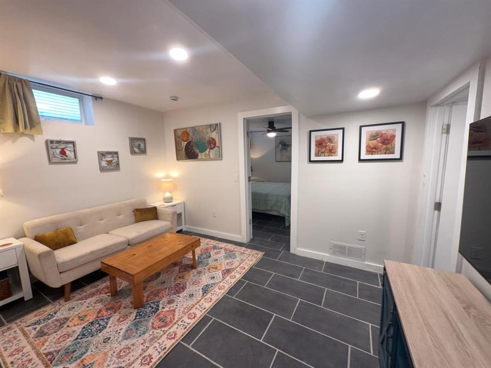 Private Garden Apartment Across from Como Lake - Rowan Apartment in Saint Paul