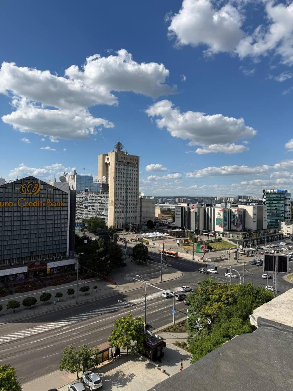 View (from property/room), City view