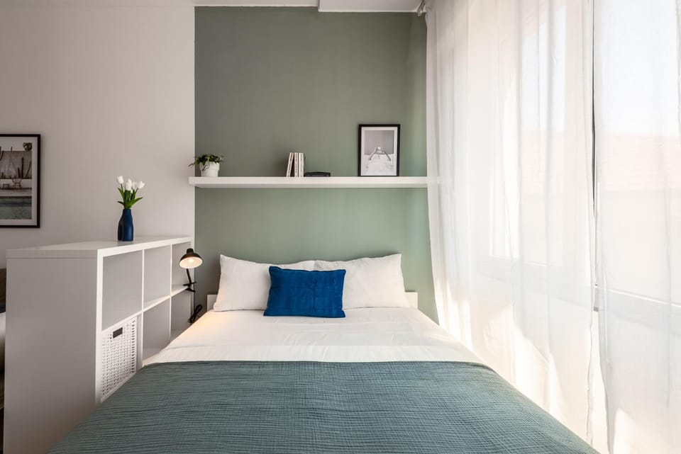 Spring, Bed, Day, Night, Winter, Summer, View (from property/room), View (from property/room), Bedroom, Autumn, City view, City view, Seasons, Time of day, heating, heating, internet, internet, soundproof, air conditioner, air conditioner