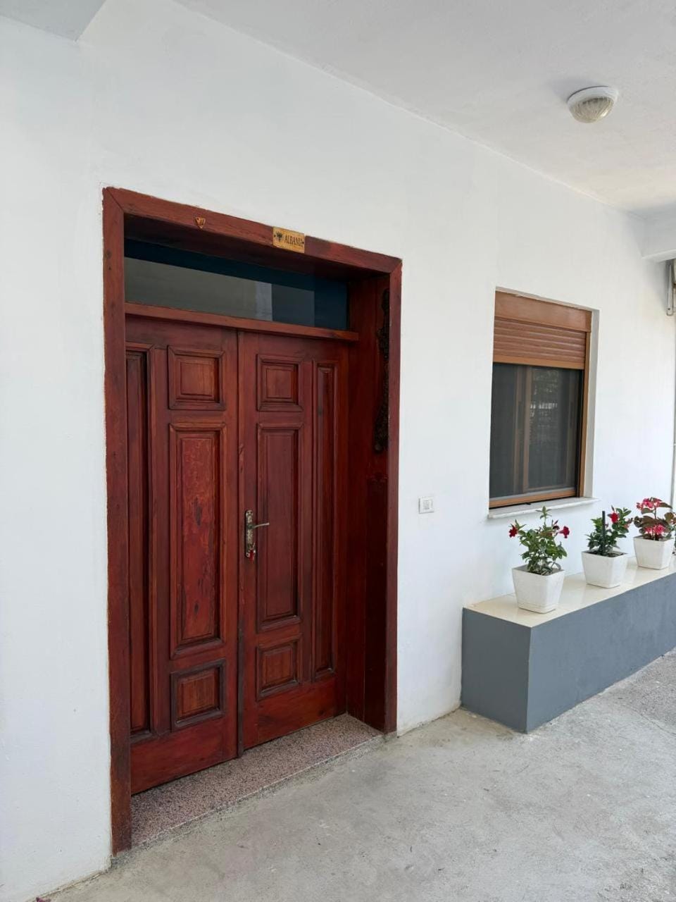 Facade/entrance