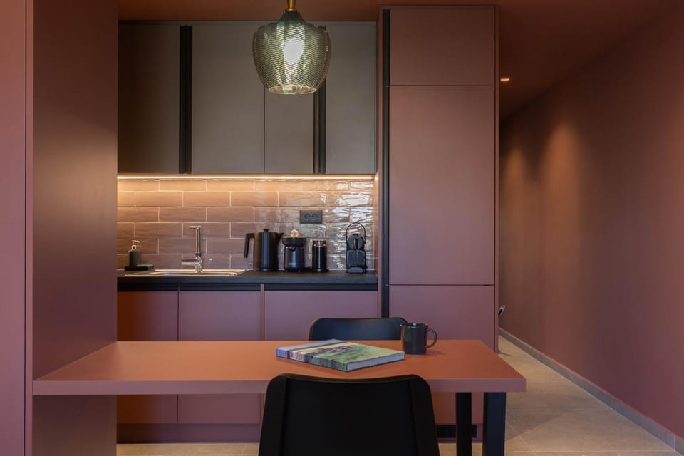 Coffee/tea facilities, Dining area, kitchen
