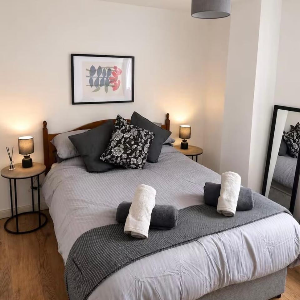 Bed, Bedroom