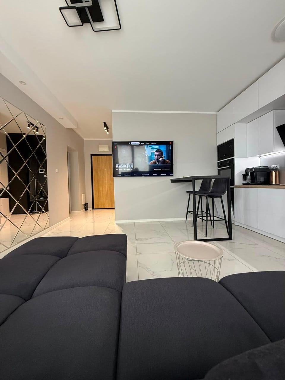 Glamour Apartament z tarasem Apartment in Poland