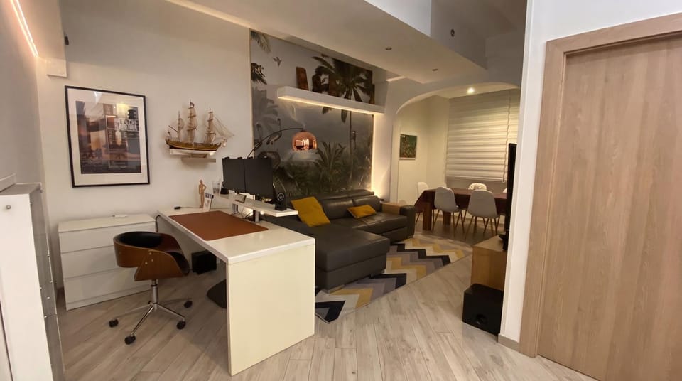 TV and multimedia, Living room, Seating area