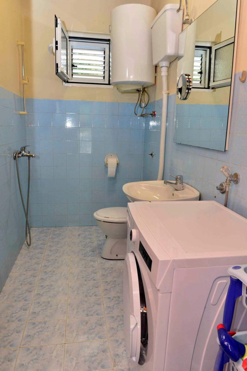 Toilet, Bathroom, washing machine