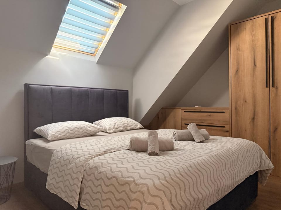 Bed, Bedroom, wardrobe