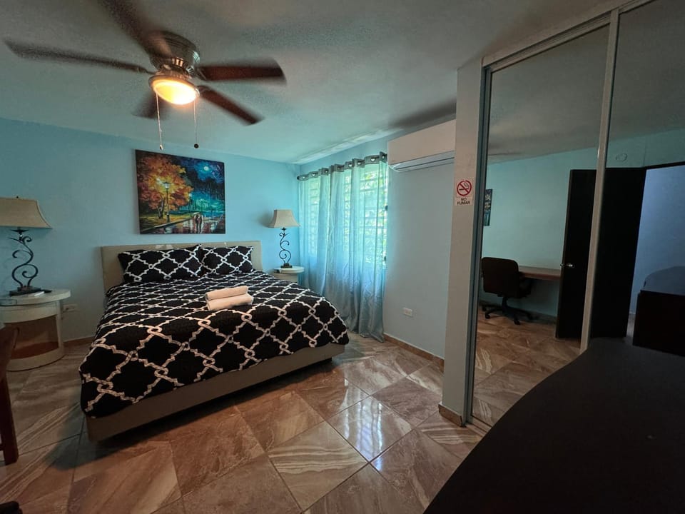 Flamboyanes Stays, 2BR 1BA Up to 10 Guests Near Bacardi Apartment in Puerto Rico