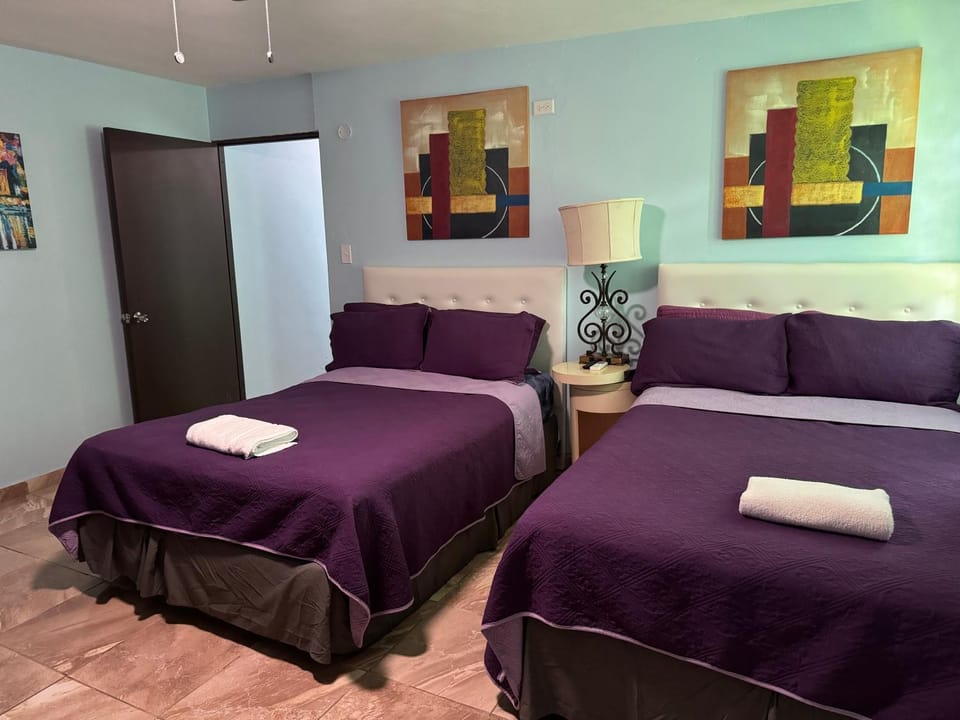 Flamboyanes Stays, 2BR 1BA Up to 10 Guests Near Bacardi Apartment in Puerto Rico