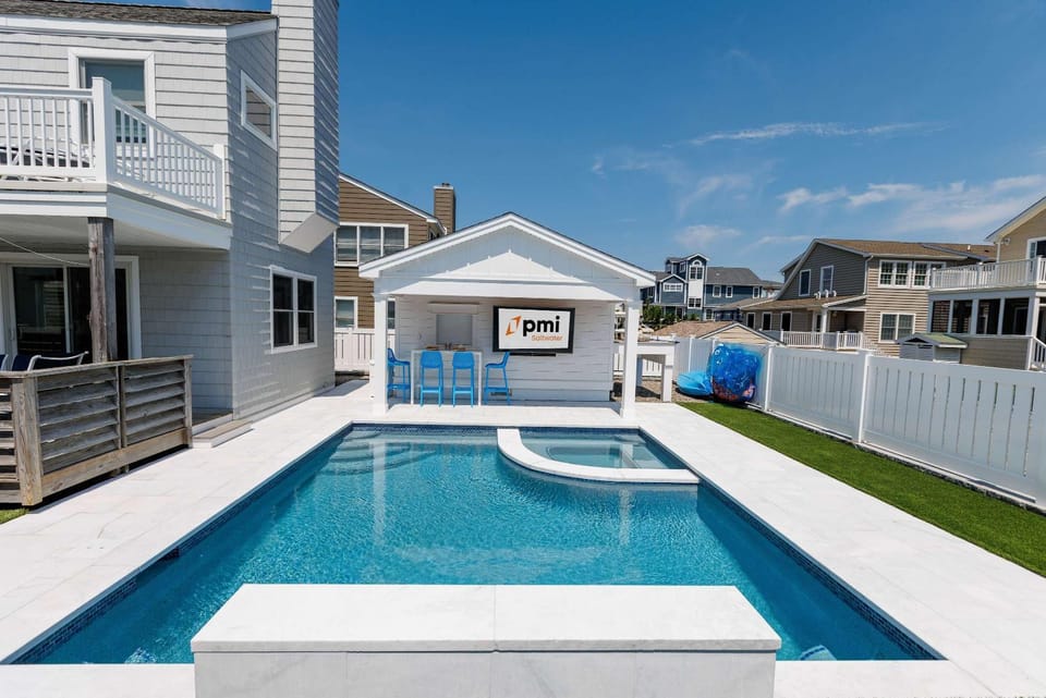 Property building, Pool view, Swimming pool