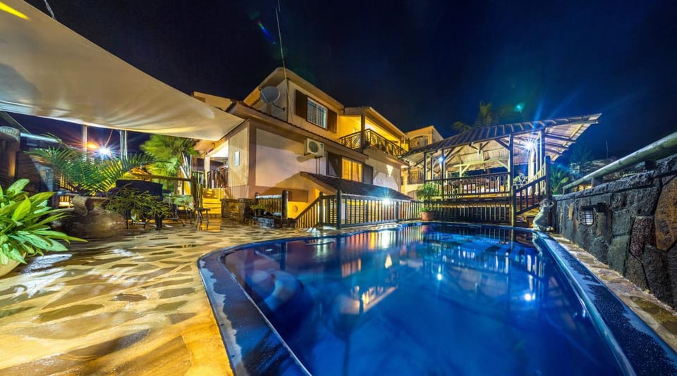 Property building, Facade/entrance, Swimming pool