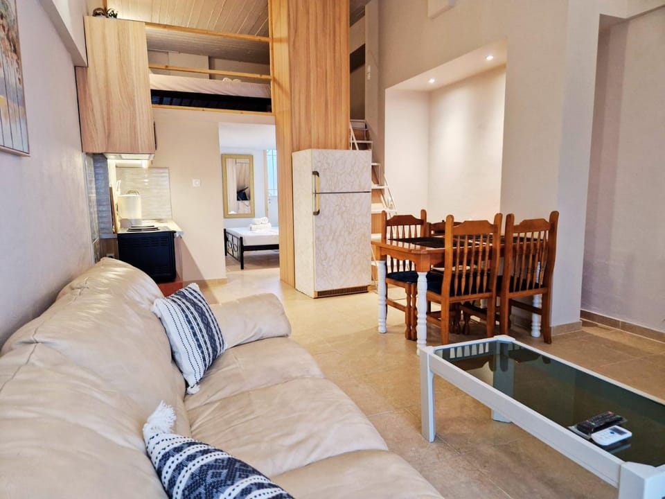 Kitchen or kitchenette, Living room, Photo of the whole room, Seating area