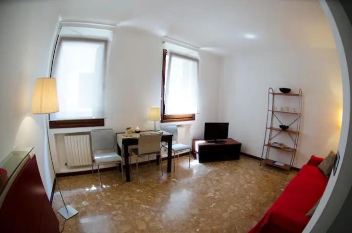 TV and multimedia, Seating area