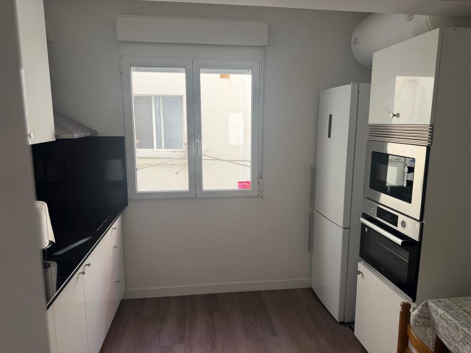 MASSTIGE II Free Public Parking Brand New Elevator Apartment in Santander