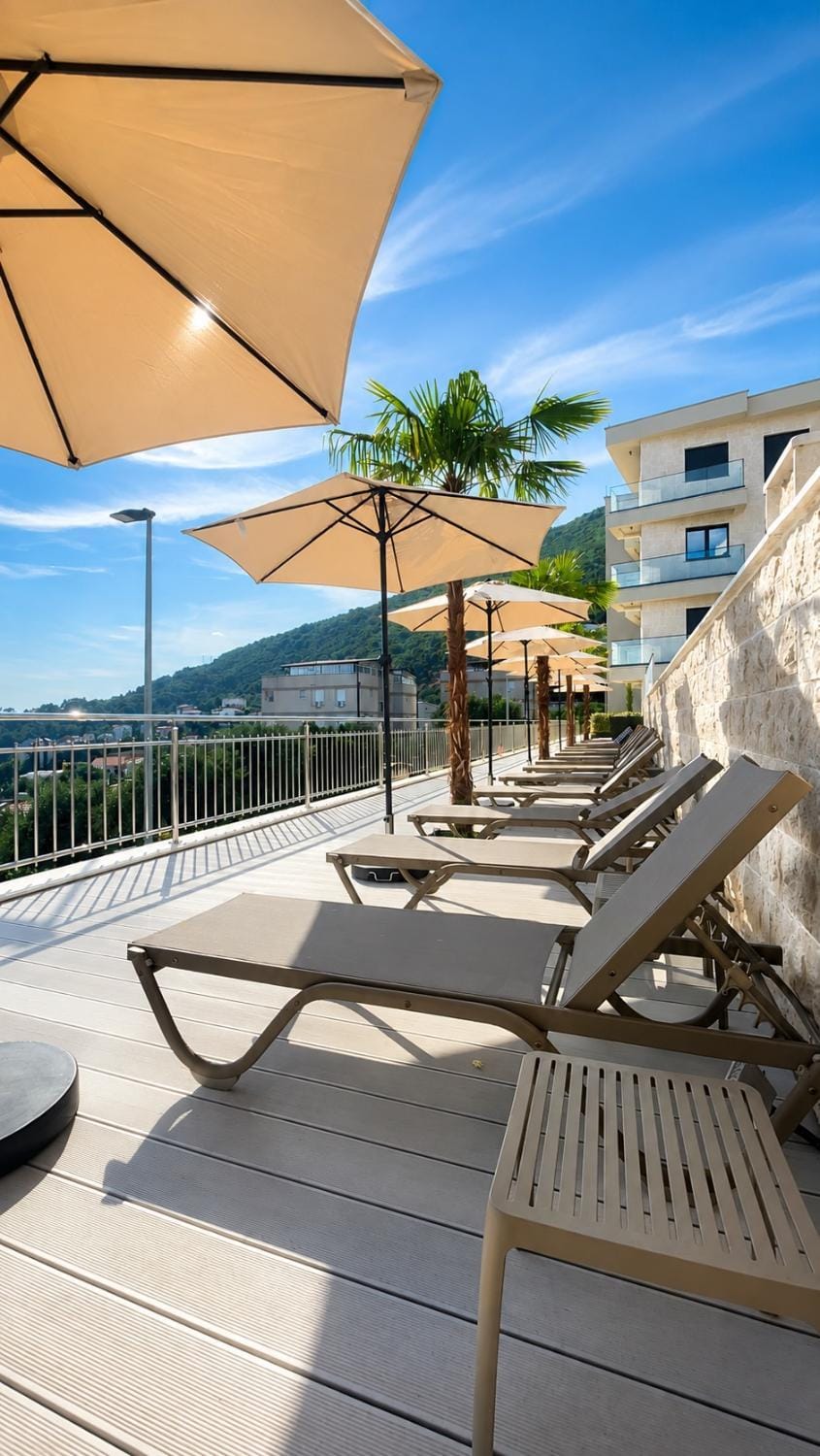 Patio, Natural landscape, Balcony/Terrace, sunbed