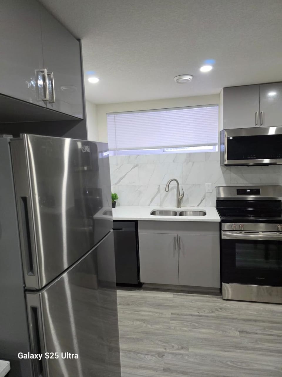 Cozy, newly built basement suite 12 km from YYC Apartment in Calgary