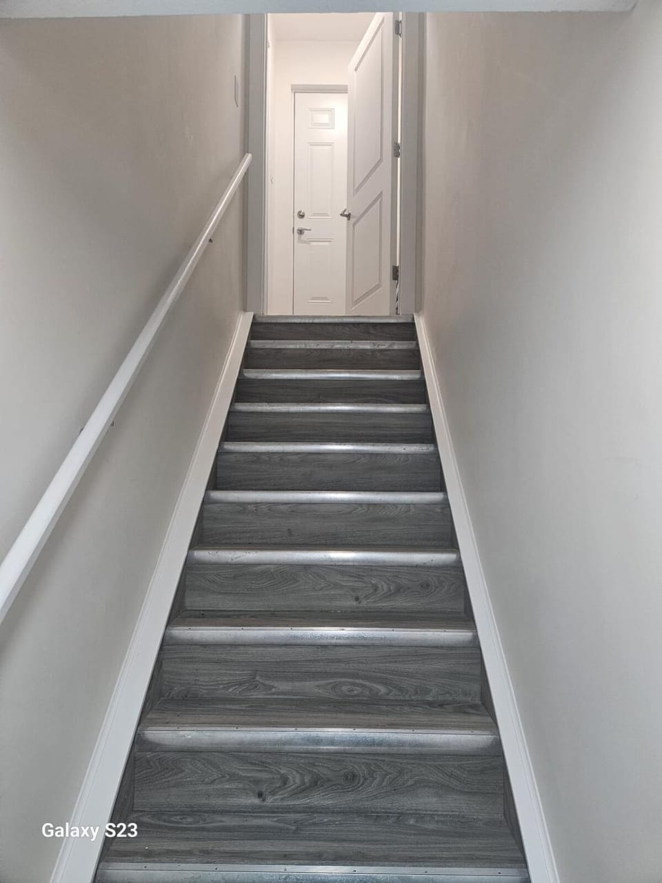 Cozy, newly built basement suite 12 km from YYC Apartment in Calgary