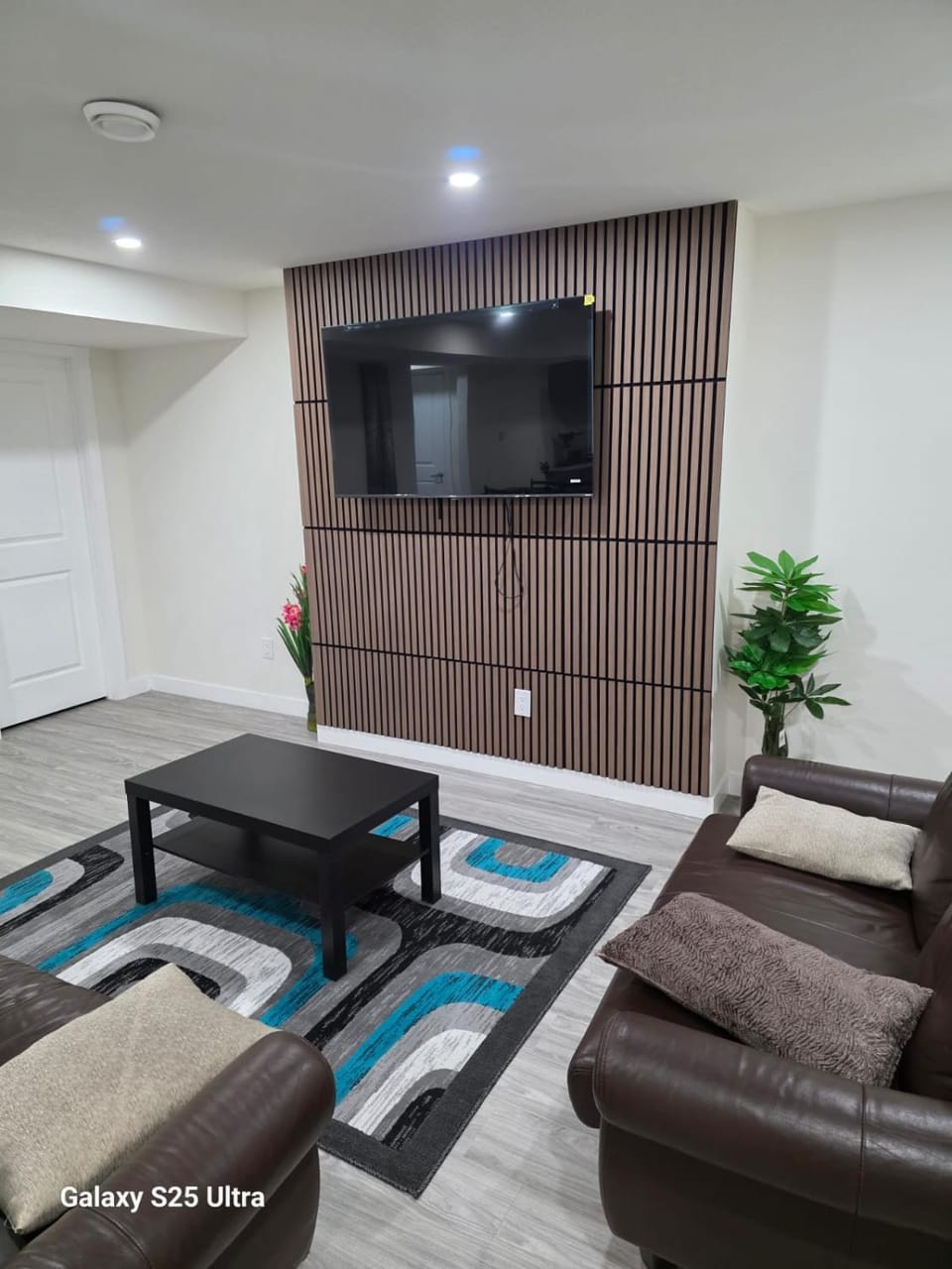 Cozy, newly built basement suite 12 km from YYC Apartment in Calgary