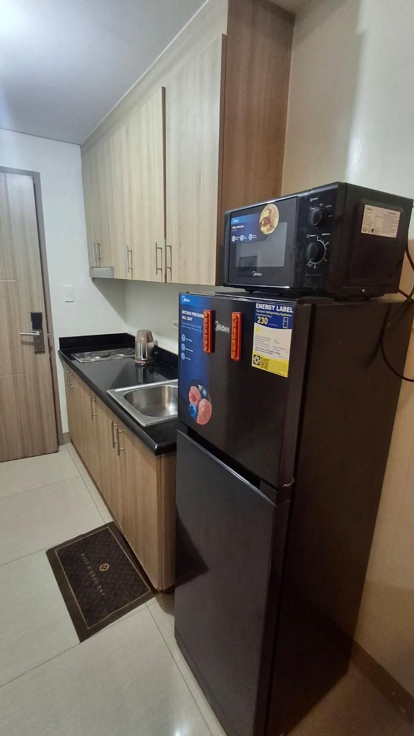 Kitchen or kitchenette, kitchen