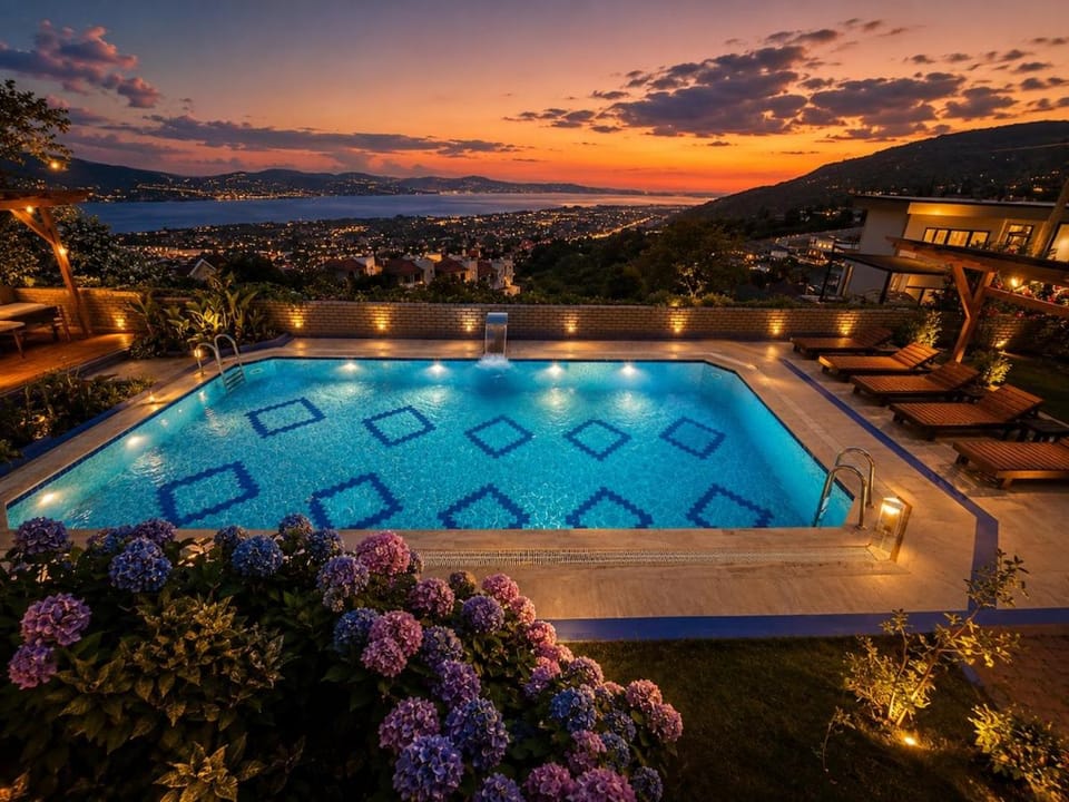 Escape to nature, a private villa with a unique lake view Villa in Turkey
