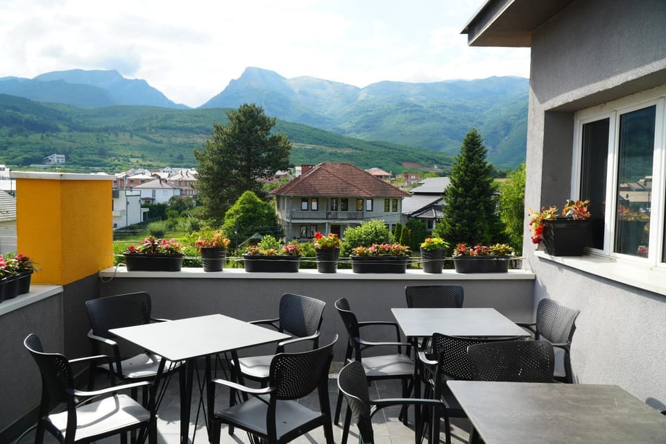Nearby landmark, Day, View (from property/room), Balcony/Terrace, Mountain view