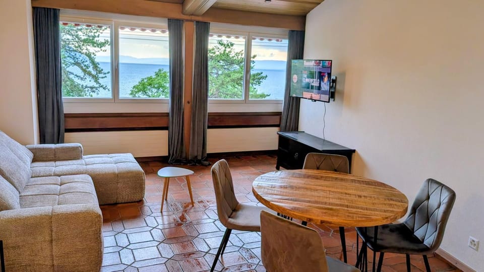 Chillon lake view by MK Apartment in Montreux