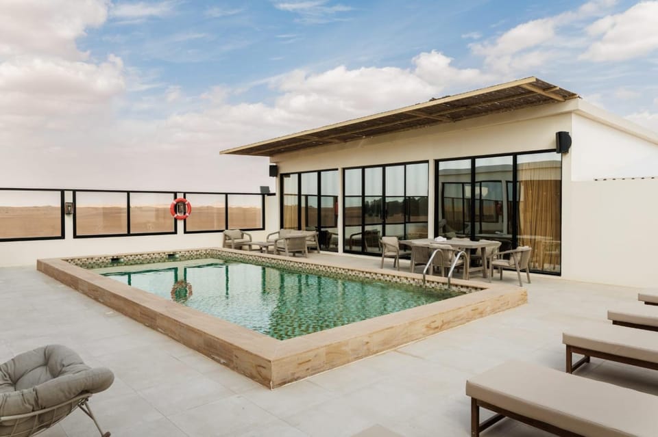 Pool view, Swimming pool