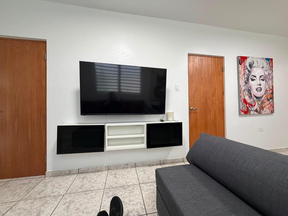 Central San Juan 3BR Apt Sleeps 8 Apartment in San Juan