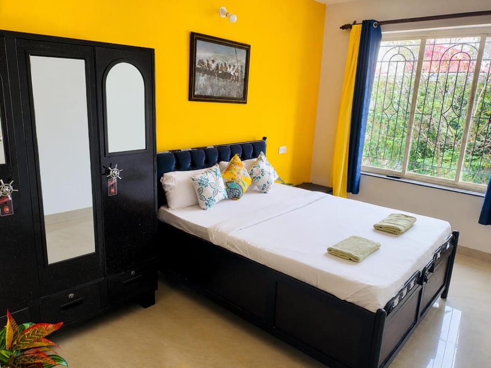 Bed, View (from property/room), Bedroom, wardrobe, air conditioner