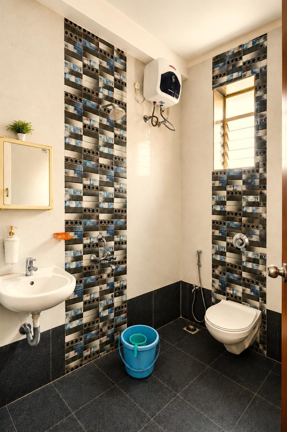 Shower, Toilet, Bathroom
