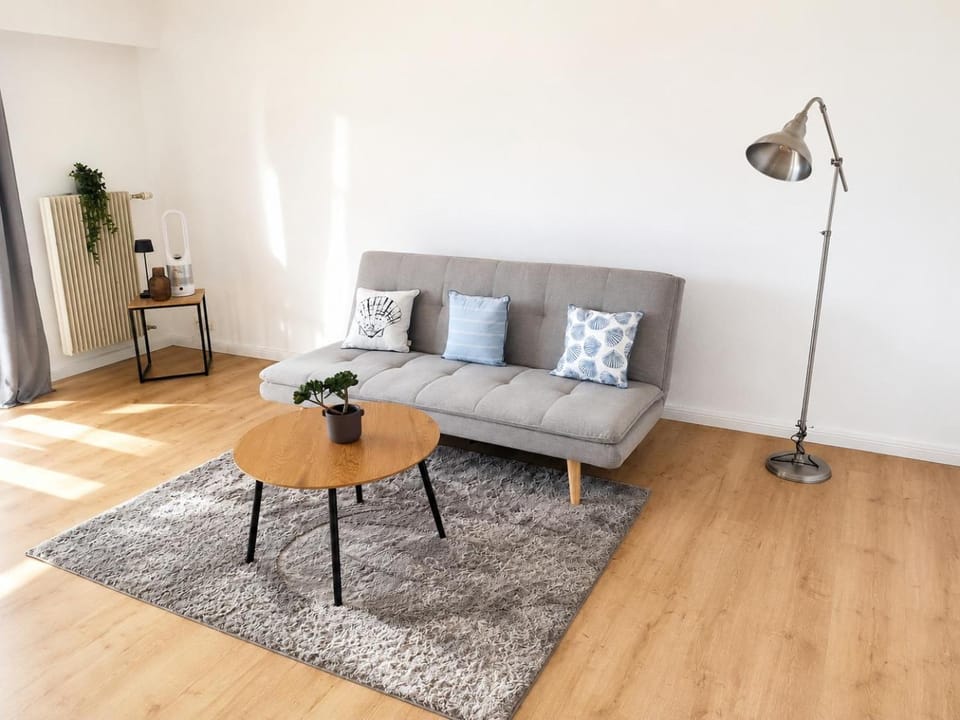 Bright Lake-View Apartment Apartment in Montreux