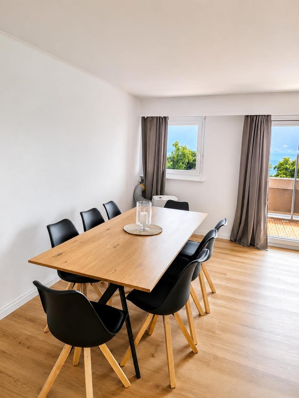 Bright Lake-View Apartment Apartment in Montreux