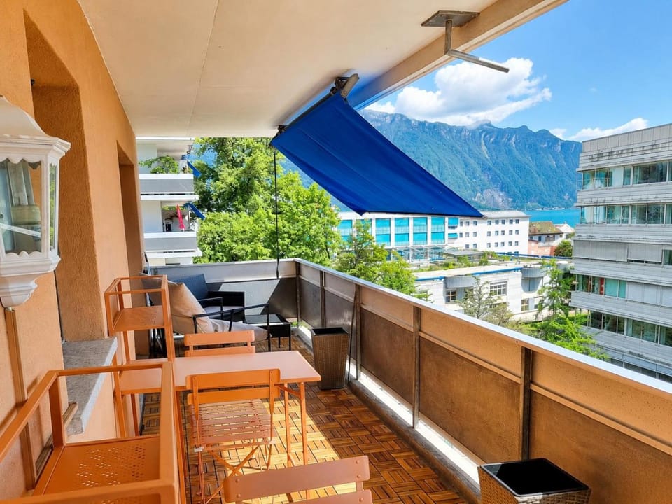 Bright Lake-View Apartment Apartment in Montreux