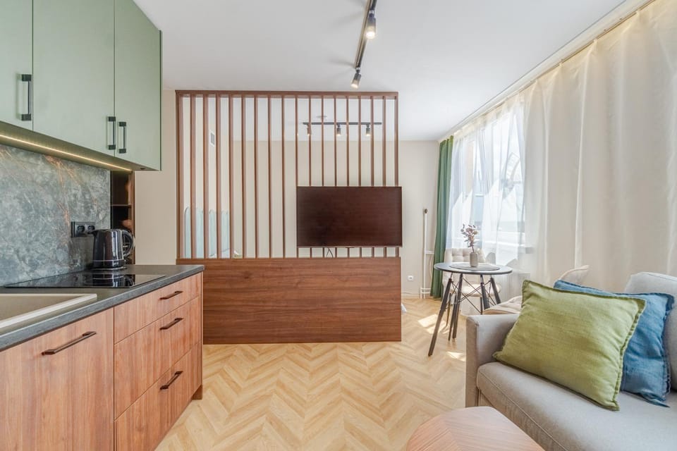 TV and multimedia, Kitchen or kitchenette, Living room, Seating area