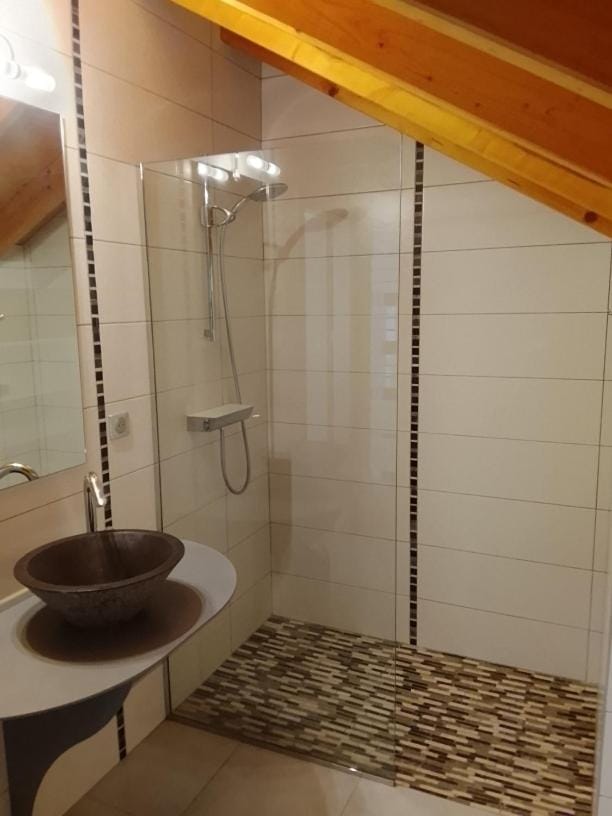 Shower, Bathroom