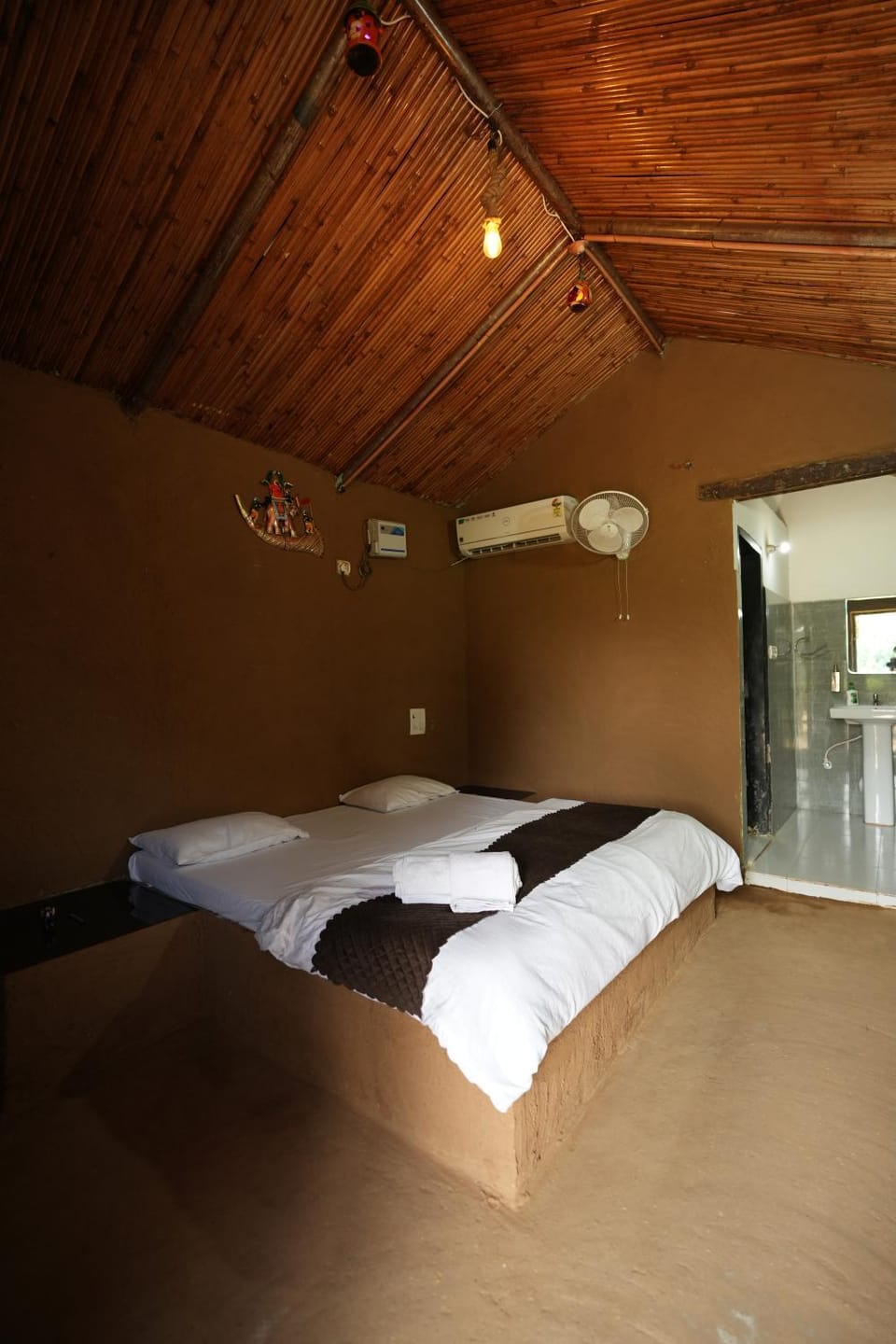 Rupani Dhani Farmhouse by Belmore Luxury tent in Haryana