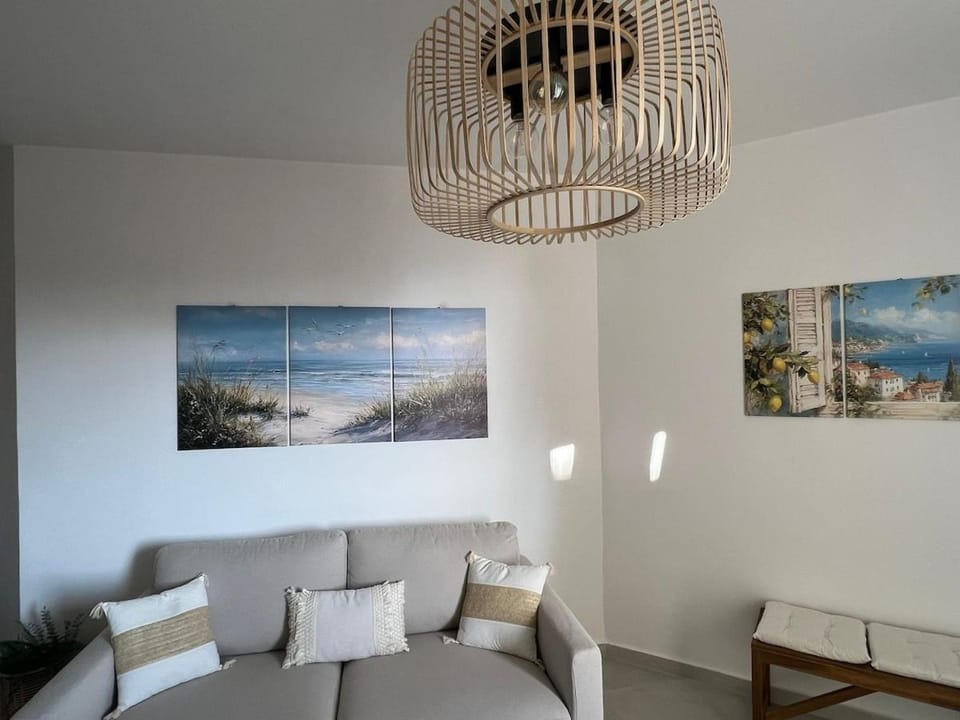 Modern 2BR at Kings Palace, Steps from the Beach Apartment in Paphos