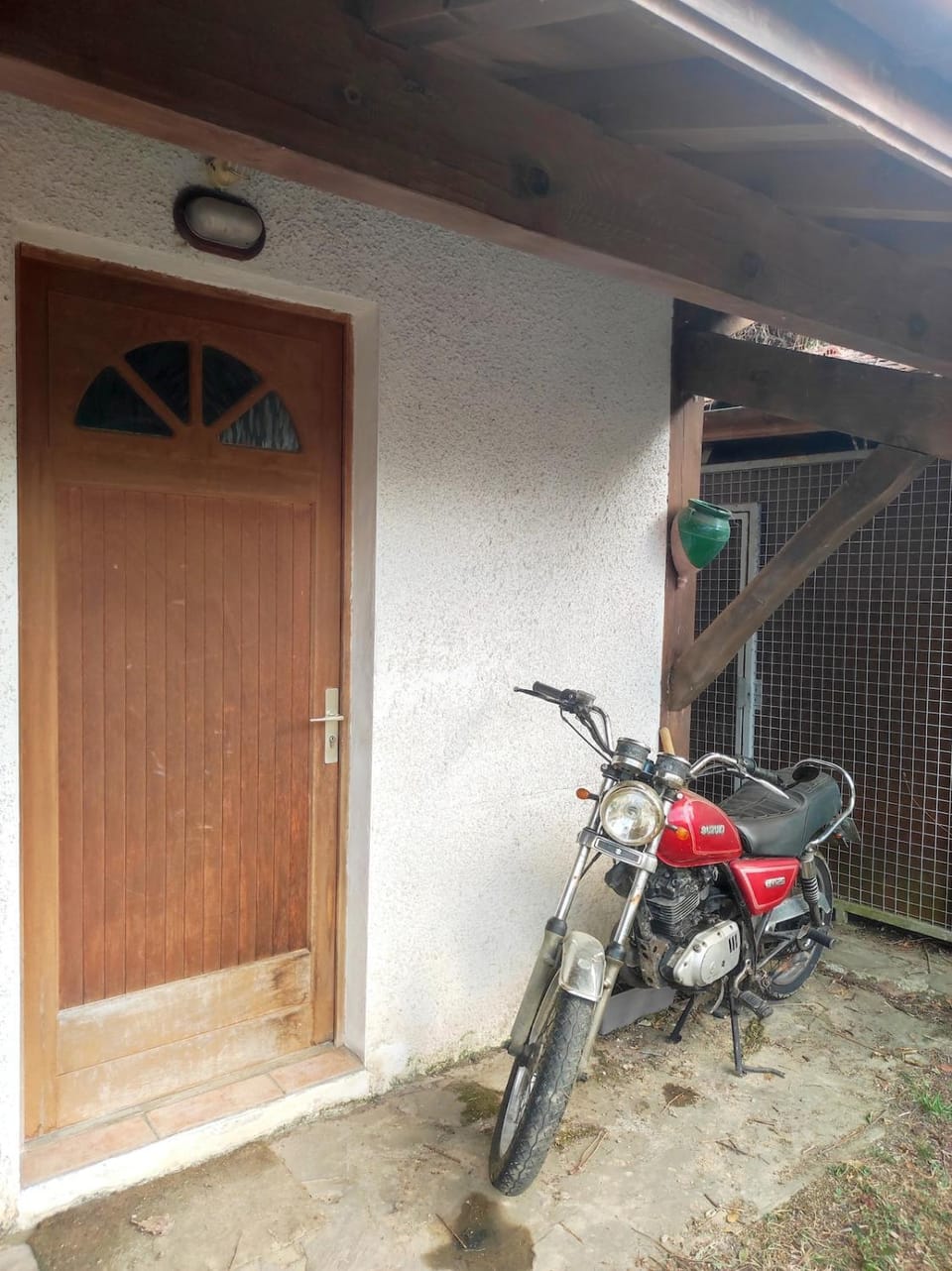 Facade/entrance