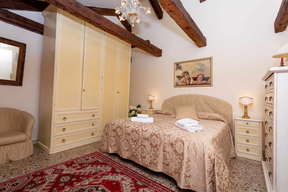 Bed, Bedroom, towels, wardrobe