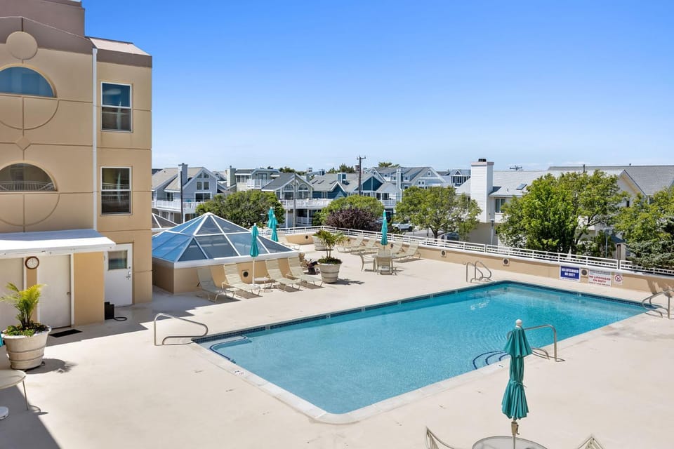 Property building, Pool view, Swimming pool