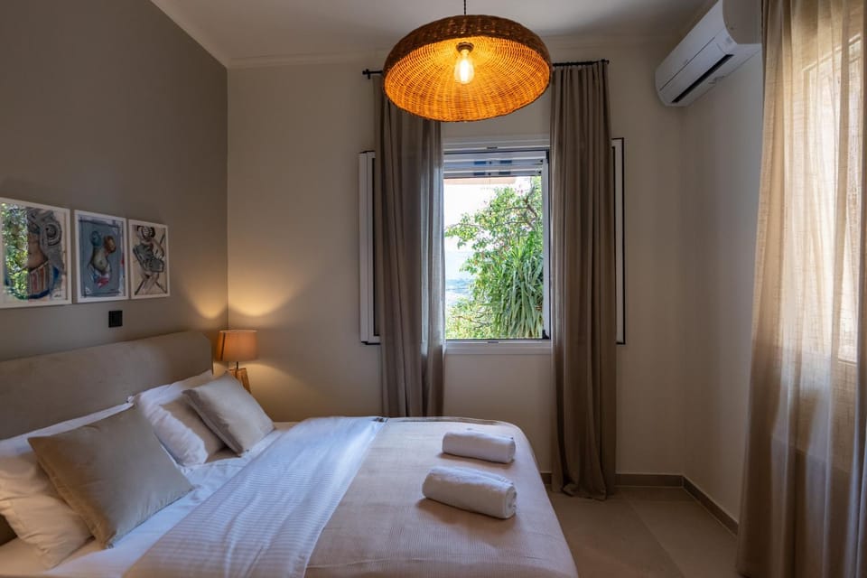 Art and Light Apartment in Argostolion