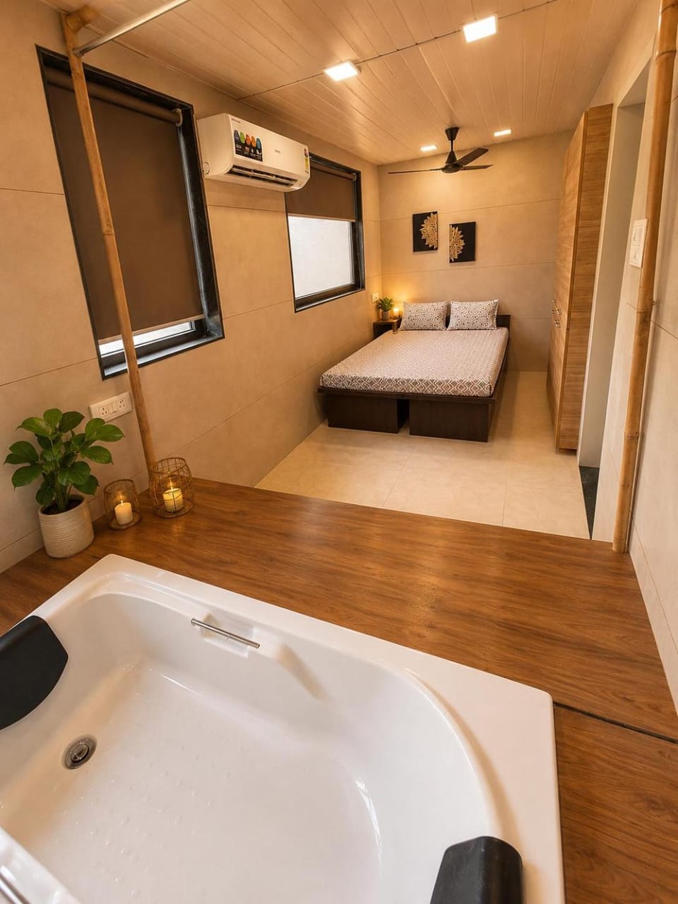 Jacuzzi Villa with Swimming pool Vacation rental in Thane