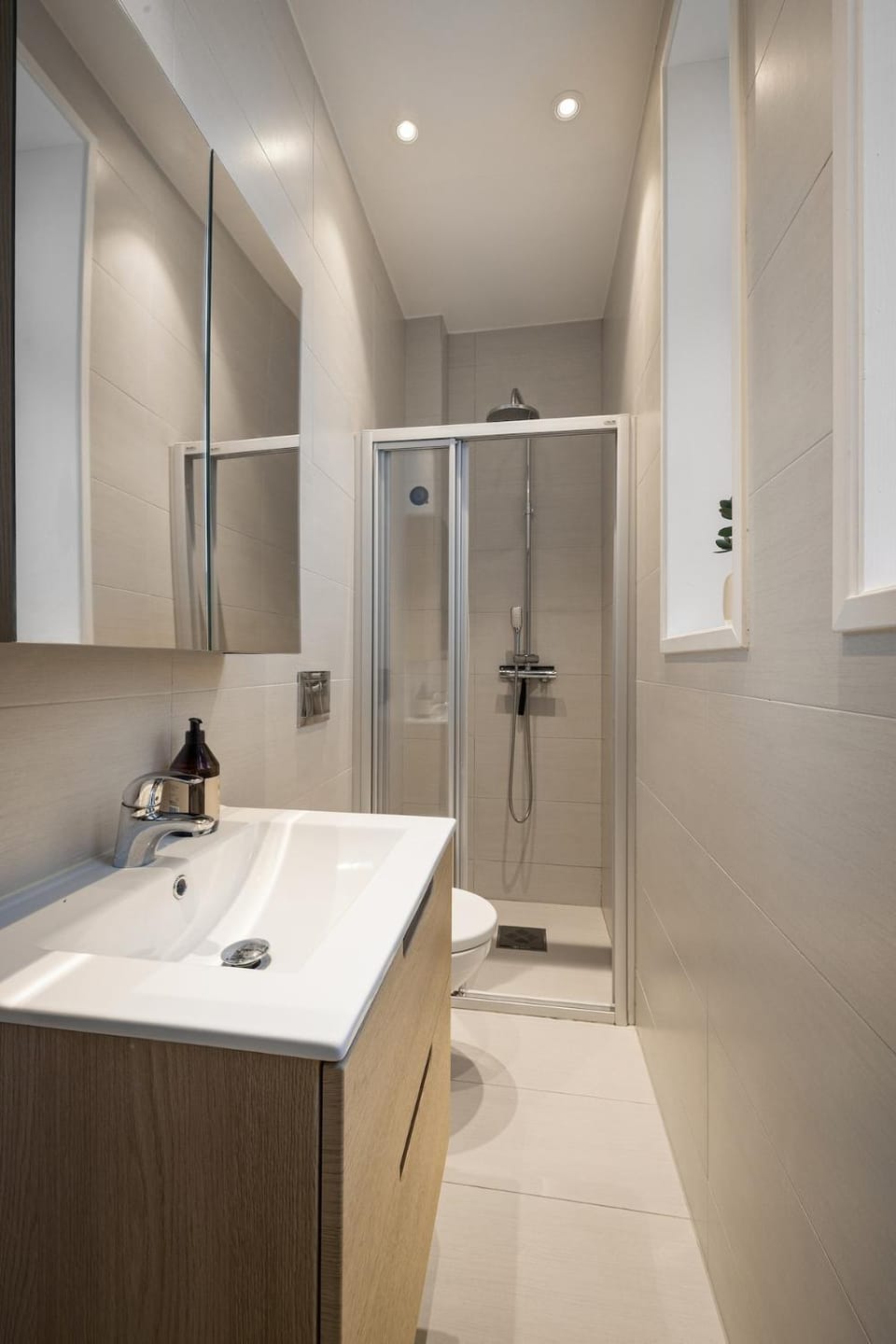 Shower, Bathroom