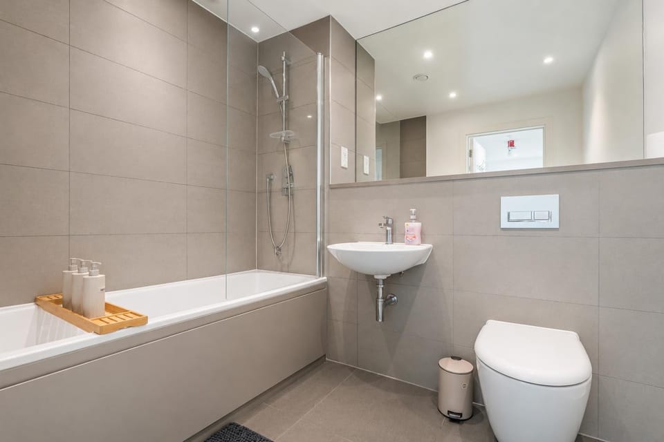 Bathroom, Bath