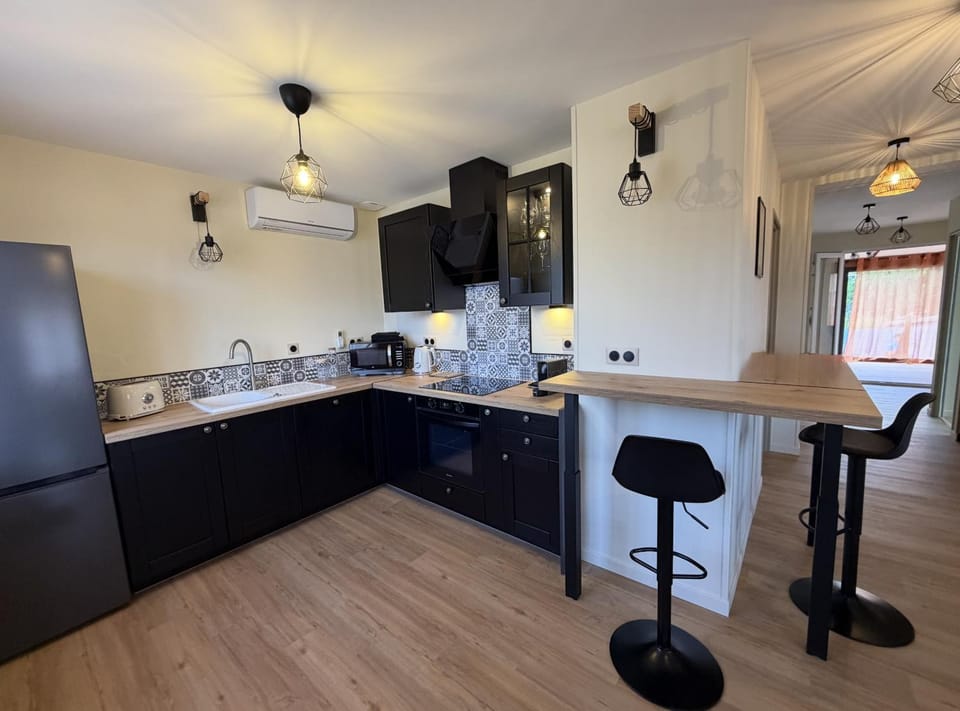 dishwasher, kitchen, air conditioner