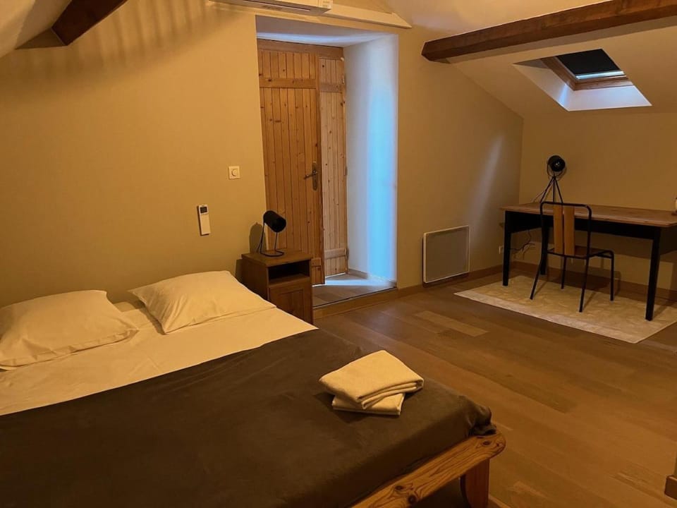 Appartement climatisé avec vue montagne Apartment in Auvergne-Rhône-Alpes